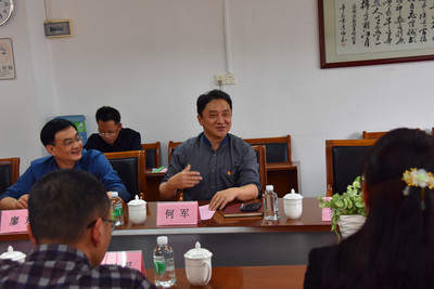 广州市越秀区教育发展中心-清远市清城区、连南县教师发展中心在广州市举行签约仪式